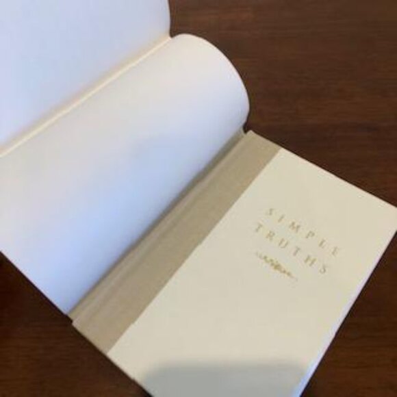 Simple Truths: Clear and Gentle Guidance on the Big Issues in Life Book. - Picture 10 of 13